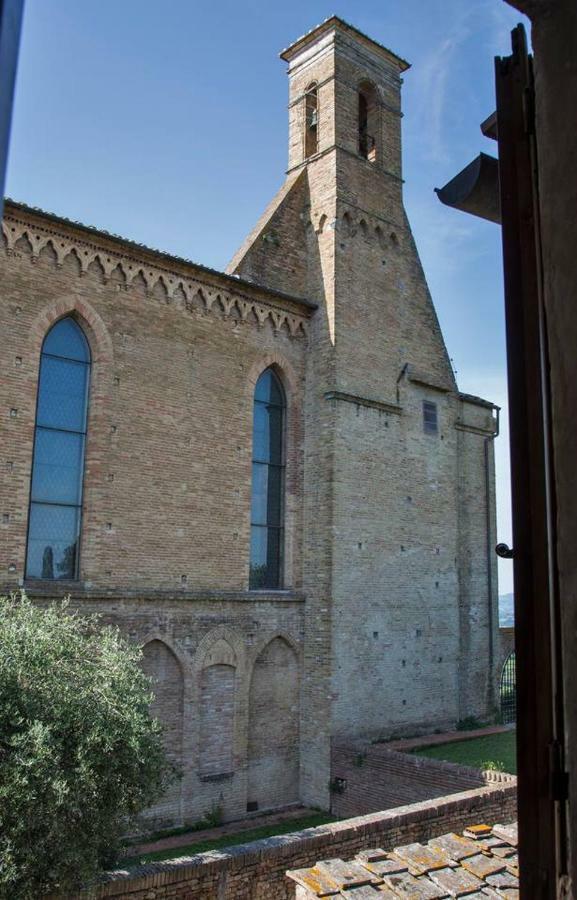 Appartamento Benozzo Сан Джиминяно Екстериор снимка